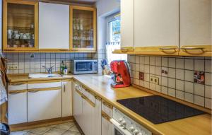 Köök või kööginurk majutusasutuses Nice Home In Bad Ems With Kitchen