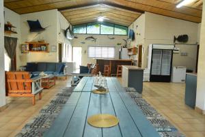 O bucătărie sau chicinetă la Seevarkie Guest House & Fishing Charter