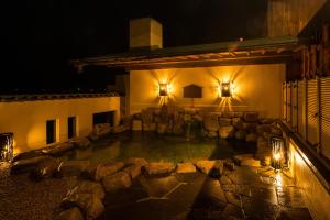 Bazén v ubytování Toba Seaside Hotel nebo v jeho okolí
