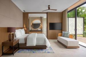 Postel nebo postele na pokoji v ubytování The Westin Resort & Spa Cam Ranh