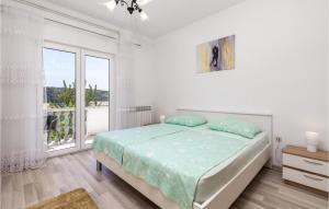 Posteľ alebo postele v izbe v ubytovaní 1 Bedroom Amazing Apartment In Kampor