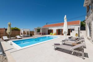 Gallery image of Villa Sunny Oasis - Family Fun in Orasac