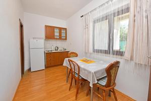 Küche/Küchenzeile in der Unterkunft Apartments Dulabic