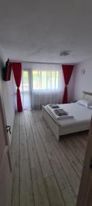 Φωτογραφία από το άλμπουμ του Alexandra si Adan σε Dubova