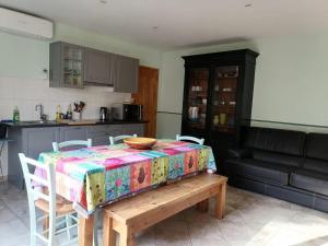 Galeriebild der Unterkunft Gîte 5 personnes , Luberon, Provence in Pertuis + 2 Fotos