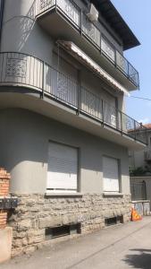 A balcony or terrace at Nuova Casa vacanze nonna Prassede con giardino e posto auto
