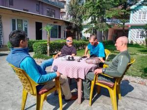 Επισκέπτες που μένουν στο Hotel Village Inn