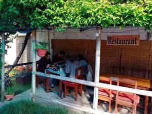 Εστιατόριο ή άλλο μέρος για φαγητό στο Hotel Village Inn