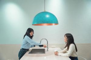 入住SEKAI HOTEL Takaoka的客人