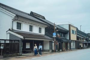 入住SEKAI HOTEL Takaoka的客人