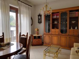 O zonă de relaxare la Villetta con taverna, palestra, lavanderia, giardino
