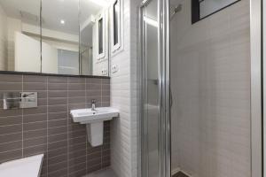 Koupelna v ubytování Rentalmar Aries Plus + 25 fotografií