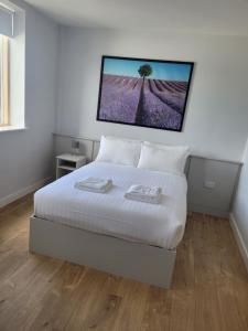 Cama o camas de una habitación en SWUITE GALWAY