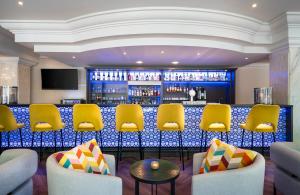 Μια τηλεόραση ή/και κέντρο ψυχαγωγίας στο Leonardo Hotel Düsseldorf City Center
