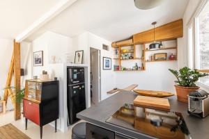 Zdjęcie z galerii obiektu GuestReady - Chic Apt 8mins de Sacre-Coeur w Paryżu