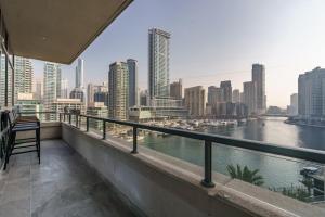 Μπαλκόνι ή βεράντα στο GuestReady - Bohemian Apt with Marina View