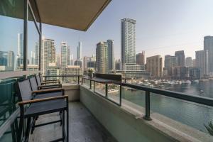 Μπαλκόνι ή βεράντα στο GuestReady - Bohemian Apt with Marina View