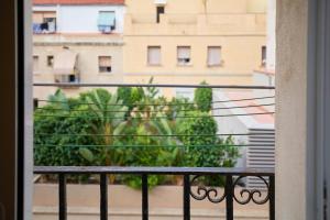 GuestReady - Acogedor Apt en La Barcelonetaにあるバルコニーまたはテラス