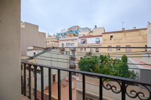 GuestReady - Acogedor Apt en La Barcelonetaにあるバルコニーまたはテラス
