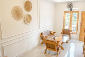 Predel za sedenje v nastanitvi Ninap hostel