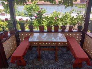 Balkón nebo terasa v ubytování Casa Cristian
