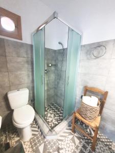 A bathroom at Theros House Még 3 kép