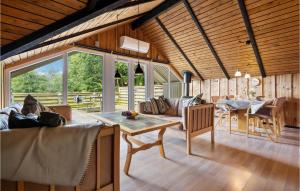 Χώρος καθιστικού στο Amazing Home In Toftlund With Wifi