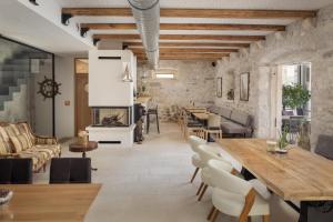 Casa Columba - 4 Star Design Boutique Hotel with Outdoor Pool & Private Garden的休息区