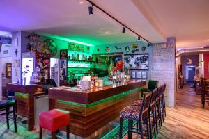 Plaza Cafe & Bar酒廊或酒吧区