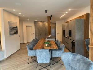 Posezení v ubytování Penthouse Lorenzerhof + 1 fotografie