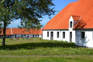 Budova, kde se prázdninový areál nachází