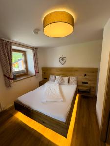 Gallery image of Bar-Restaurant-Pizzeria Antermont B&B in Carezza al Lago