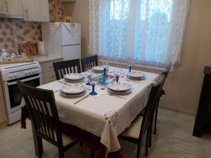 Kuchyň nebo kuchyňský kout v ubytování kaite house