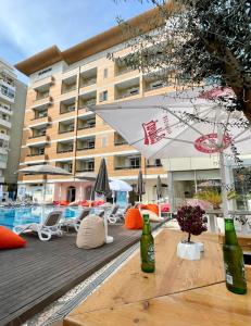 Posezení v ubytování AMH Hotel Durres