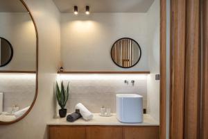 Phòng tắm tại Boutique villa Dionysos Heated Pool & Sauna +128 ảnh