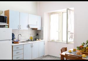 Dapur atau dapur kecil di Gli Scacchi Apartments-Queen-Centro Storico Pizzo