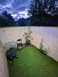 Φωτογραφία από το άλμπουμ του Private Courtyard apartment in Bradford with Parking σε Shipley +9 φωτογραφίες