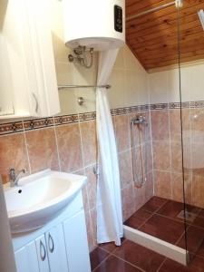 Gallery image of Cosy Apartment Sea View in Kumbor in Kumbor +36 photos