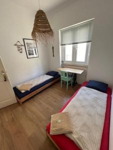 Gallery image of GetWet Surfcamp in Costa da Caparica