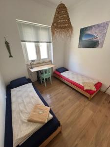 Gallery image of GetWet Surfcamp in Costa da Caparica