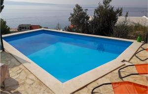 Bazén v ubytování One-Bedroom Apartment In Jesenice nebo v jeho okolí