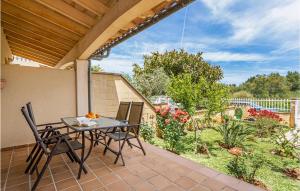 Balkón nebo terasa v ubytování 4 Bedroom Beautiful Home In Alcúdia