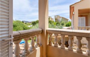 Balkón nebo terasa v ubytování 4 Bedroom Beautiful Home In Alcúdia