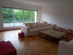 Φωτογραφία από το άλμπουμ του superbe appartement 120m2 Paris - Neuilly sur seine στοε Neuilly-sur-Seine