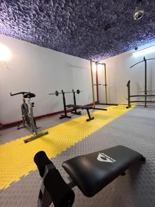 Fitness centrum a/nebo fitness zařízení v ubytování Dom Gościnny