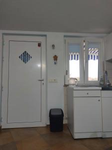 Foto dalla galleria di Apartmani Damir Kazija a Pakoštane