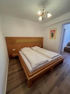 Postel nebo postele na pokoji v ubytování City Hotel Post 14