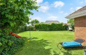 Beautiful Home In Haderslev With Wifi外面的花园