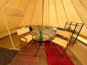 Photo de la galerie de l'établissement Männituka glamping by lake Ähijärv, à Ähijärve