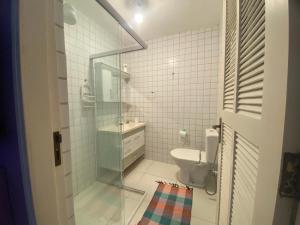 Ένα μπάνιο στο Villas & Residencial Três Marias à 300 mts do Centro Histórico Paraty +64 φωτογραφίες